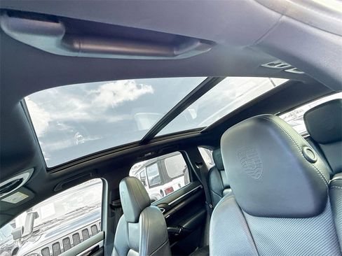 Used 2017 Porsche Cayenne S image 24