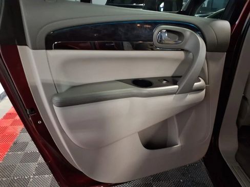 Used 2016 Buick Enclave Premium image 17