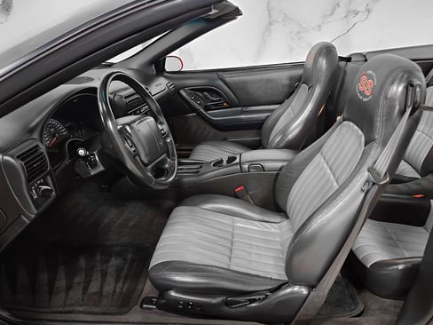 Used 2002 Chevrolet Camaro Z28 w/ SS Performance/Appearance Pkg RWD image 30