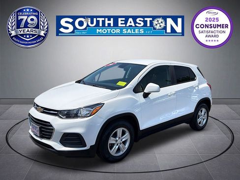 Used 2020 Chevrolet Trax LS w/ Tint and Cruise Package FWD image 1