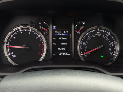 Used 2020 Toyota 4Runner Limited AWD/4WD image 17