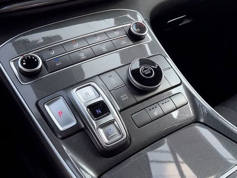 Certified 2022 Hyundai Santa Fe SEL image 33