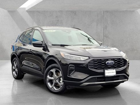 Used 2025 Ford Escape ST-Line AWD/4WD image 1