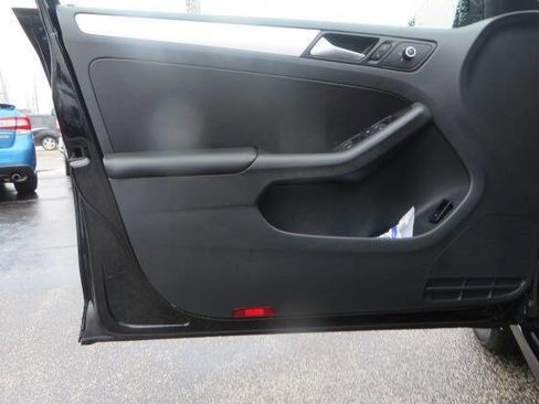 Used 2014 Volkswagen Jetta SE image 33