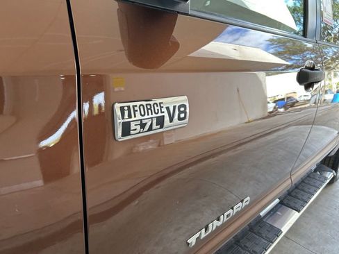 Used 2017 Toyota Tundra SR5 image 14