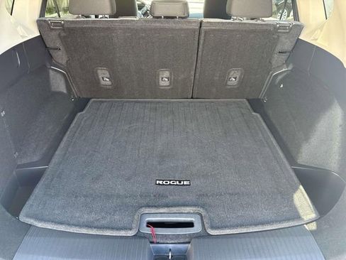 Certified 2023 Nissan Rogue SV image 8