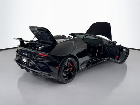 Used 2020 Lamborghini Huracan EVO image 38