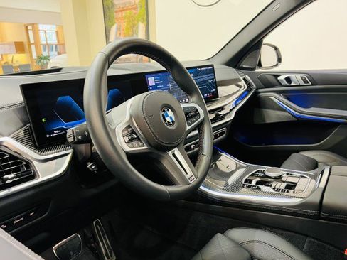 Used 2025 BMW X5 M60i w/ Parking Assistance Package image 6