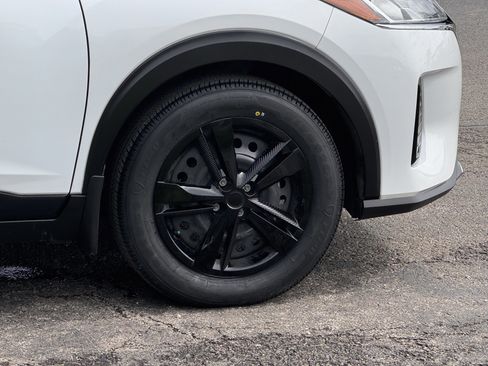 Used 2024 Nissan Kicks S FWD image 25