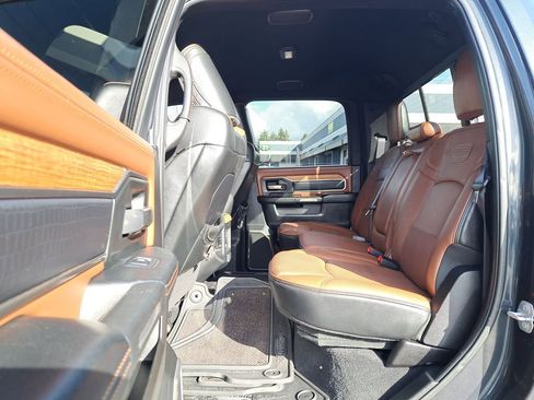 Used 2019 RAM 3500 Limited image 13