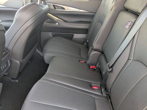 Certified 2026 INFINITI QX60 Luxe w/ Cargo Package FWD image 27