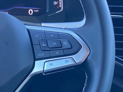 Certified 2023 Volkswagen Atlas SE image 7