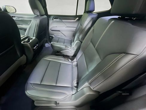 New 2026 GMC Acadia Elevation w/ Elevation Premium Package AWD/4WD image 20