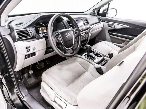Used 2018 Honda Pilot LX image 26