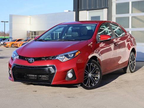 Used 2016 Toyota Corolla S image 3