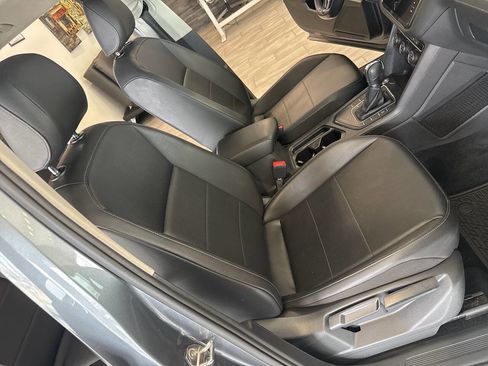 Used 2019 Volkswagen Tiguan SE image 23