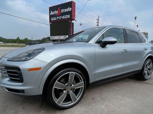 Used 2020 Porsche Cayenne AWD/4WD image 4