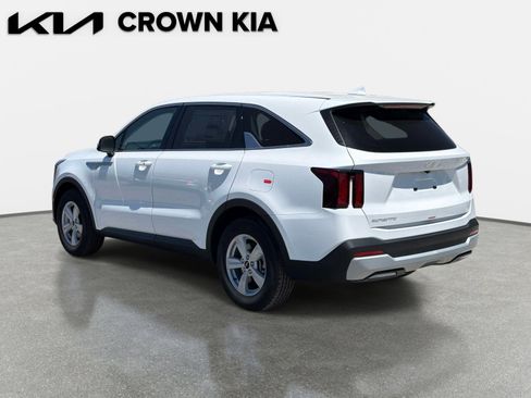 New 2026 Kia Sorento LX FWD image 7