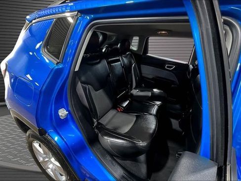 Used 2022 Jeep Compass Latitude AWD/4WD image 22