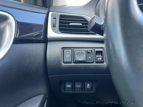 Used 2017 Nissan Sentra SV image 9