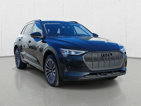 Used 2019 Audi e-tron Prestige AWD/4WD image 3