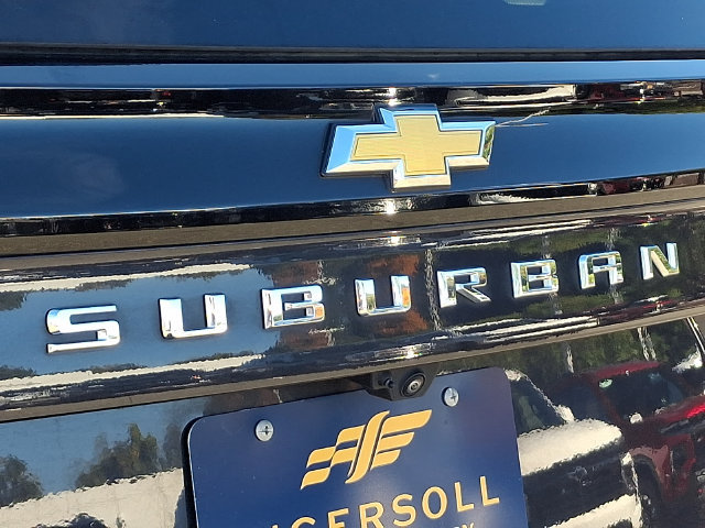 Used 2025 Chevrolet Suburban Premier AWD/4WD image 32