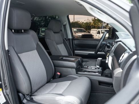 Used 2015 Toyota Tundra SR5 w/ SR5 Upgrade Package image 36