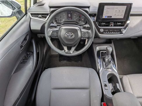 Used 2025 Toyota Corolla LE FWD image 15