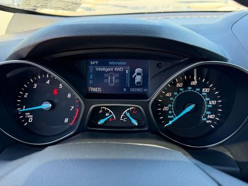 Used 2015 Ford Escape SE image 25