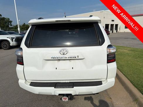 Used 2023 Toyota 4Runner SR5 Premium w/ Moonroof Package RWD image 5
