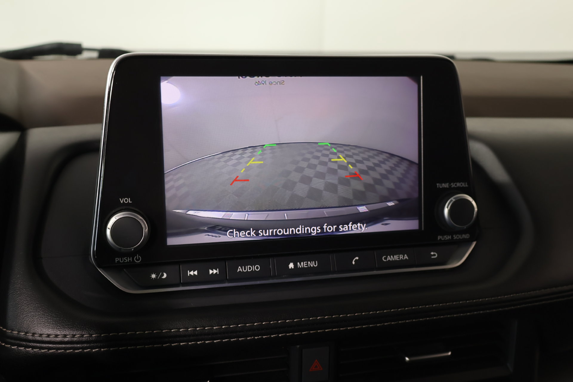Used 2023 Nissan Rogue SV FWD image 6