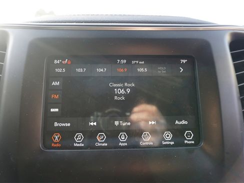 Used 2020 Jeep Cherokee Latitude Lux w/ Comfort/Convenience Group image 9