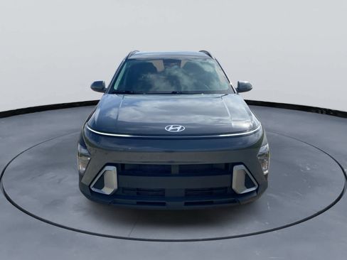 Used 2025 Hyundai Kona SEL AWD/4WD image 3