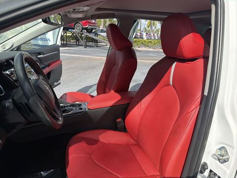 Used 2020 Toyota Camry XSE image 23