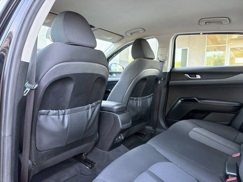 Used 2022 Kia K5 LXS FWD image 12