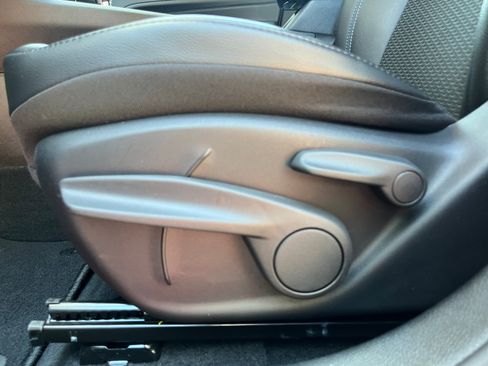 New 2026 Jeep Compass Latitude AWD/4WD image 13