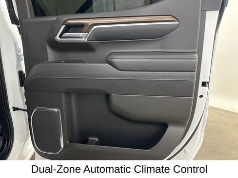 Used 2025 Chevrolet Silverado 1500 LT image 23