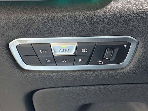 Used 2022 BMW X5 xDrive40i AWD/4WD image 21