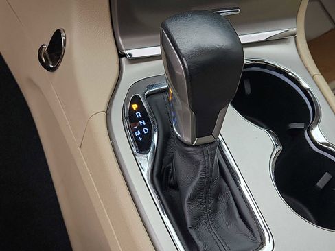 Used 2019 Jeep Grand Cherokee Limited image 15