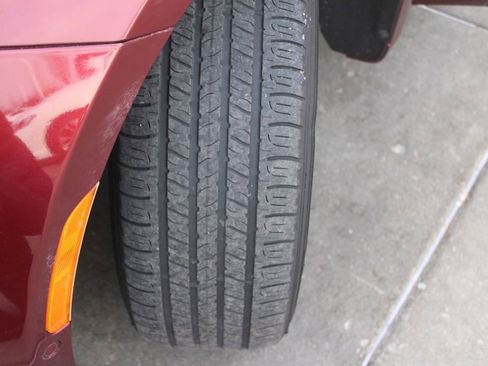 Used 2017 Chrysler Pacifica Touring-L Plus w/ Advanced Safetytec Group image 13