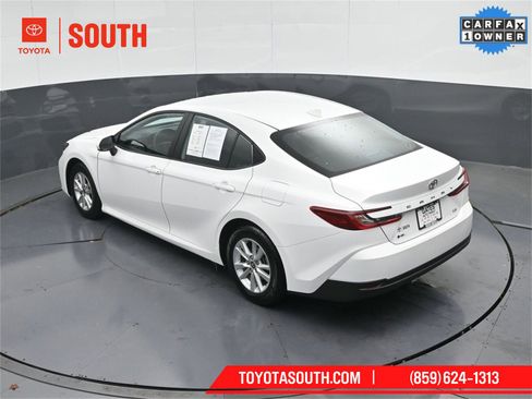 Used 2025 Toyota Camry LE image 46