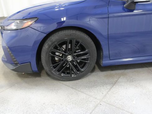 Used 2025 Toyota Camry SE FWD image 14