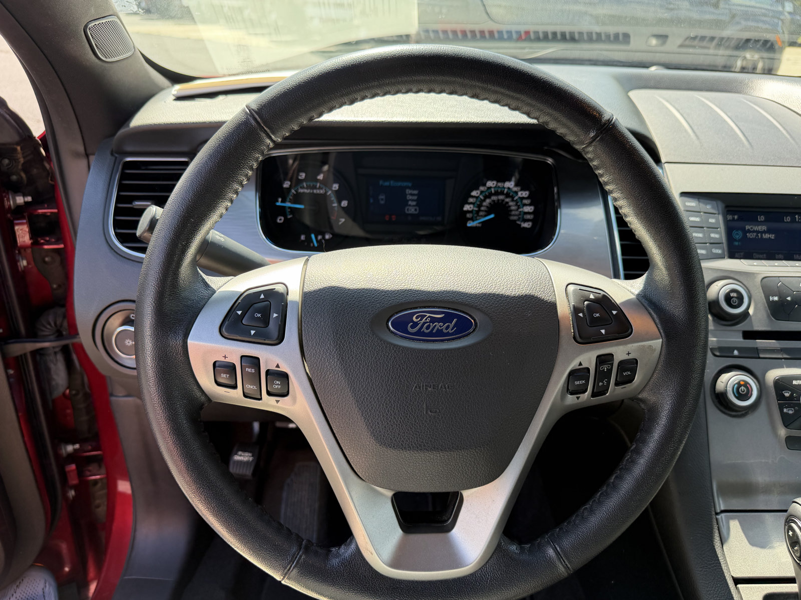 Used 2018 Ford Taurus SEL FWD image 20