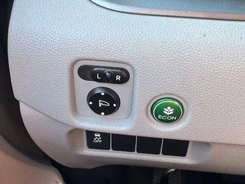 Used 2017 Honda Pilot EX-L image 9