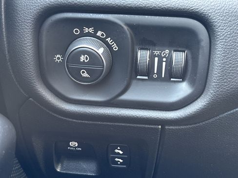 Certified 2025 RAM 1500 Big Horn image 31