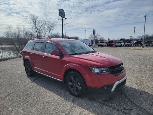 Used 2020 Dodge Journey Crossroad image 3