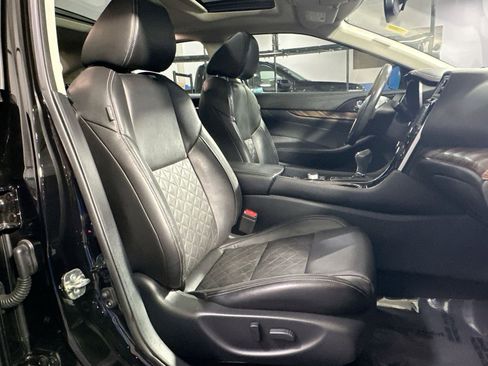 Used 2018 Nissan Maxima Platinum image 37