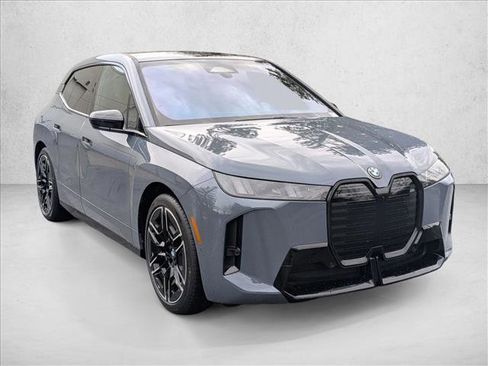 New 2026 BMW iX M70 image 6