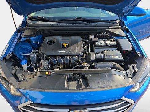 Used 2017 Hyundai Elantra SE FWD image 23