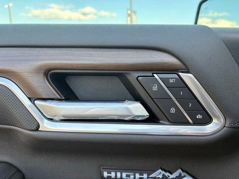 New 2026 Chevrolet Silverado 1500 High Country w/ Midnight Edition AWD/4WD image 22